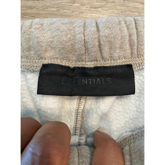 Fear of God Essentials Summer Sweatshort Core Heather Size S 100% Authentic NWOT - Picture 5 of 7